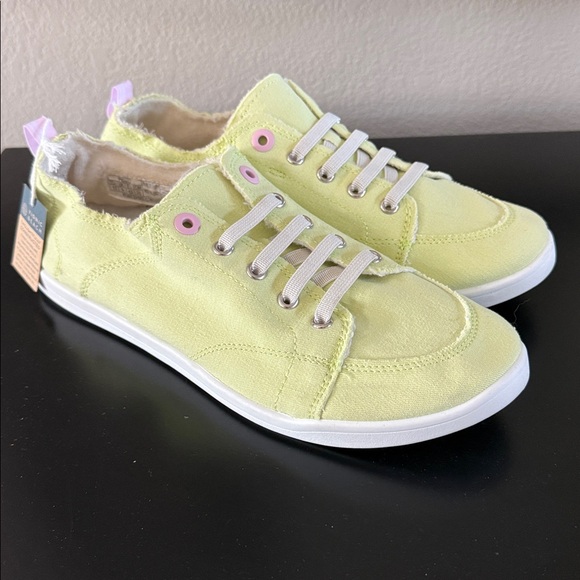 Vionic Beach Pismo Canvas Sneakers - Picture 3 of 11